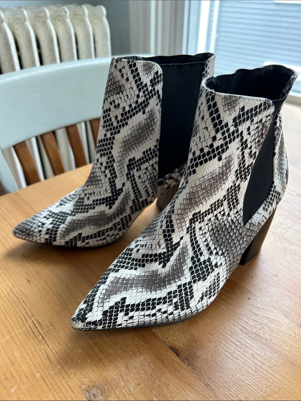 Snake-Print Pointed Toe Ankle Boots - Black & White